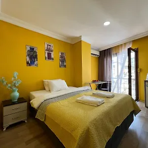 3* Aparthotel Avsin